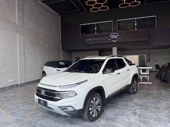 FIAT TORO 2.0 16V TURBO DIESEL VOLCANO 4WD AT9 FIAT TORO 2.0 16V TURBO DIESEL VOLCANO 4WD AT9